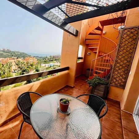 Bahia de Casares 2 Bedroom Penthouse With A Private 360 Rooftop Terrace With Sea And Mountain Views מראה חיצוני תמונה