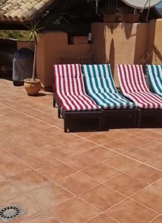 Bahia de Casares 2 Bedroom Penthouse With A Private 360 Rooftop Terrace With Sea And Mountain Views מראה חיצוני תמונה