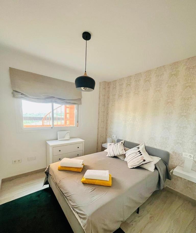 Bahia de Casares 2 Bedroom Penthouse With A Private 360 Rooftop Terrace With Sea And Mountain Views מראה חיצוני תמונה